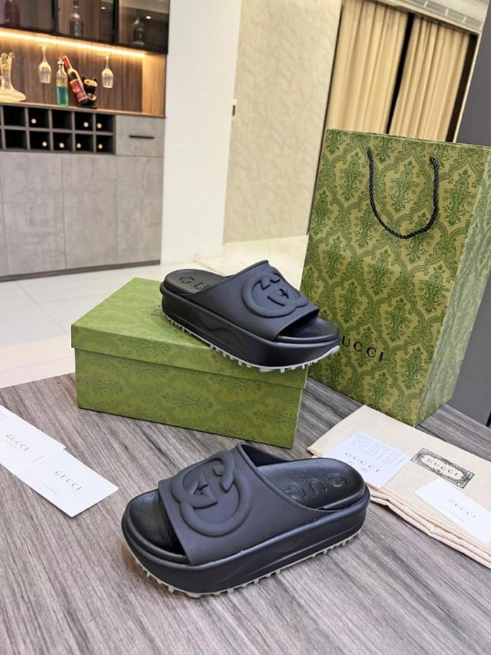 GUCCI Flip-flops Women's