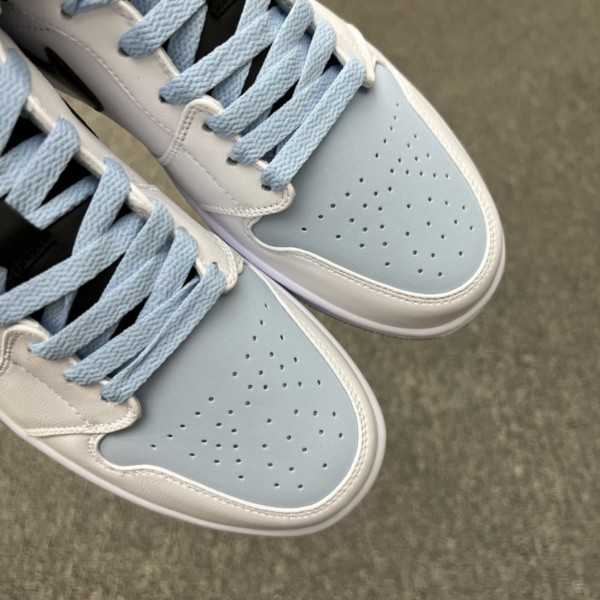 Jordan 1 Mid SE Ice Blue (2023)