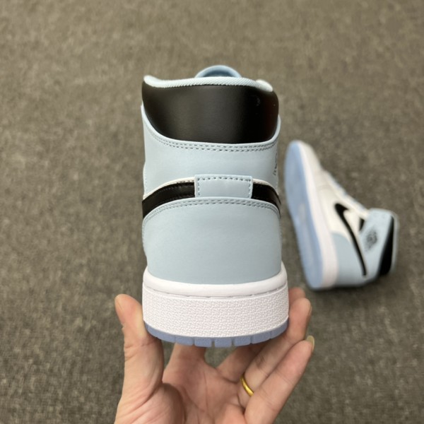 Jordan 1 Mid SE Ice Blue (2023)
