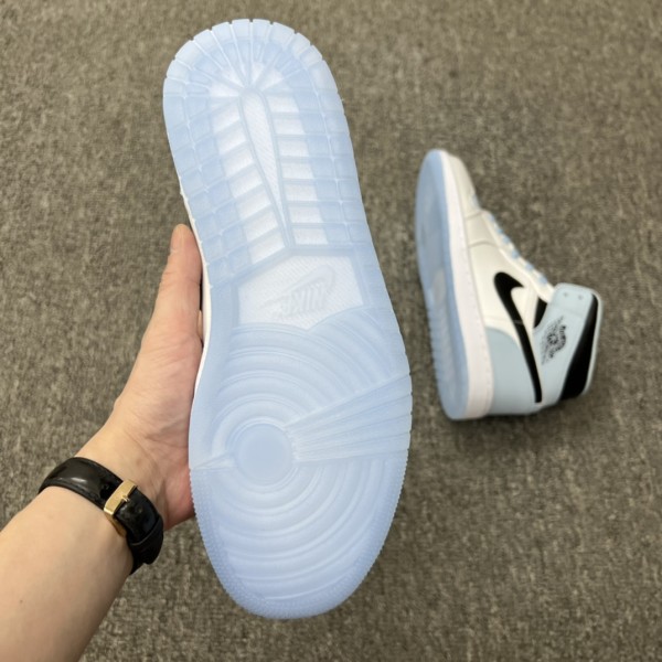 Jordan 1 Mid SE Ice Blue (2023)