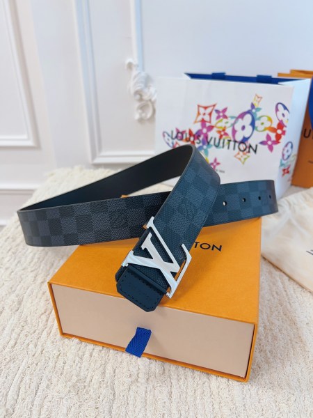 Louis Vuitton Belt 24 (width 4cm)