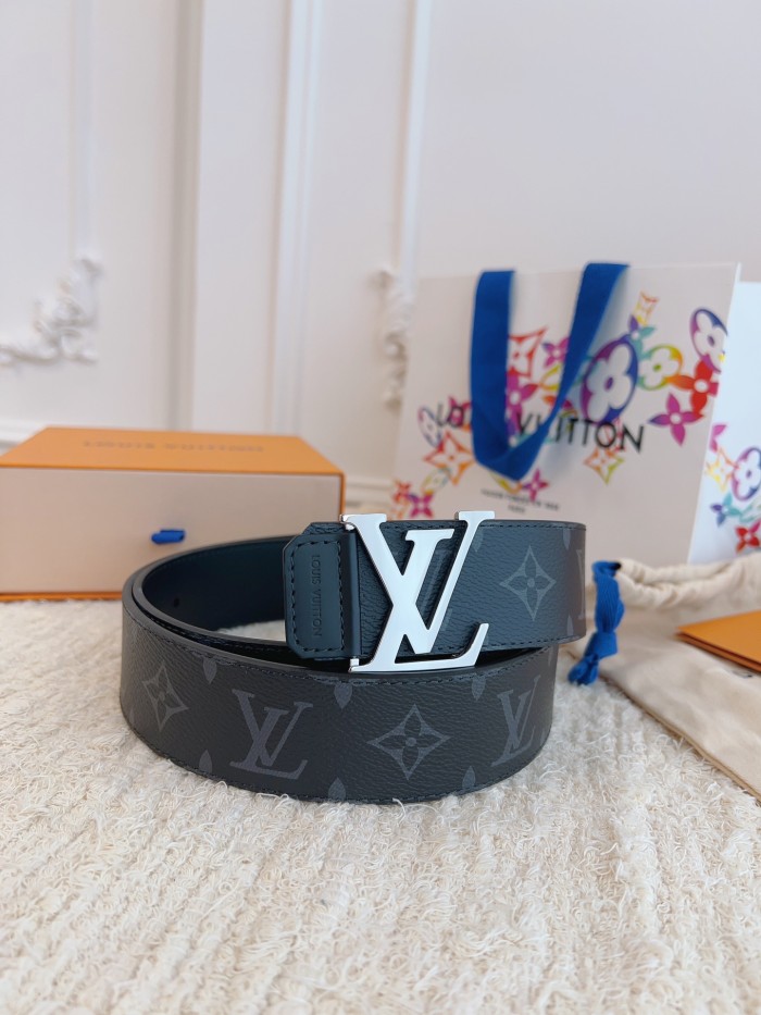 Louis Vuitton Belt 19 (width 4cm)