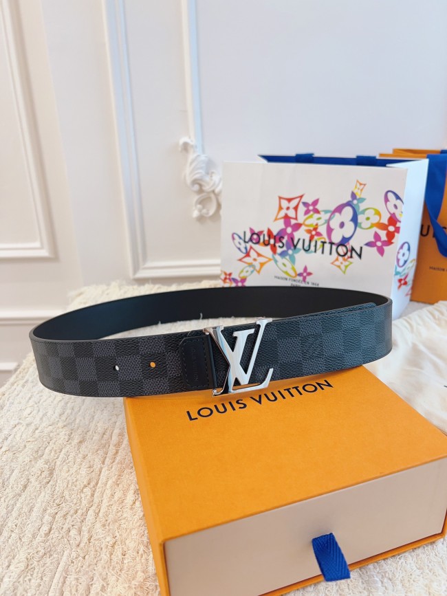Louis Vuitton Belt 24 (width 4cm)