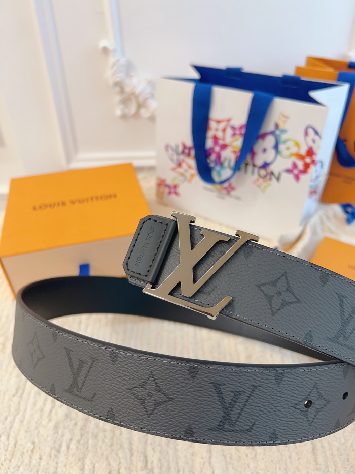 Louis Vuitton Belt 20 (width 4cm)