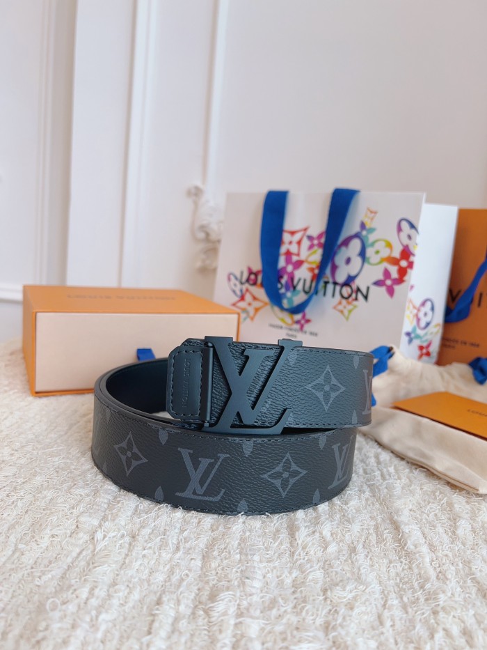 Louis Vuitton Belt 17 (width 4cm)