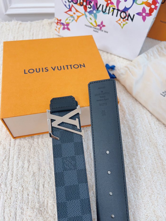 Louis Vuitton Belt 24 (width 4cm)