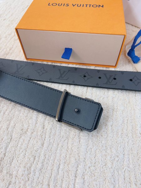 Louis Vuitton Belt 20 (width 4cm)