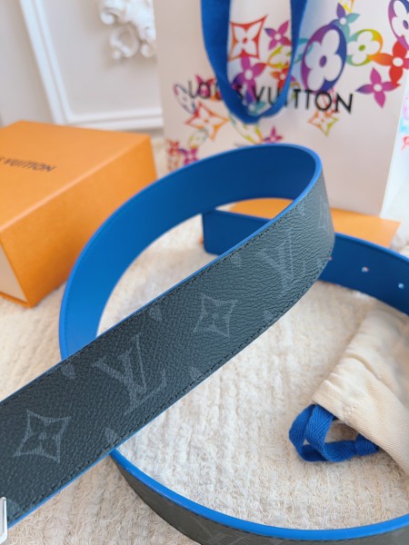 Louis Vuitton Belt 16 (width 4cm)