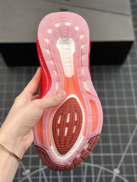 adidas Ultra Boost 22 Vivid Red Turbo