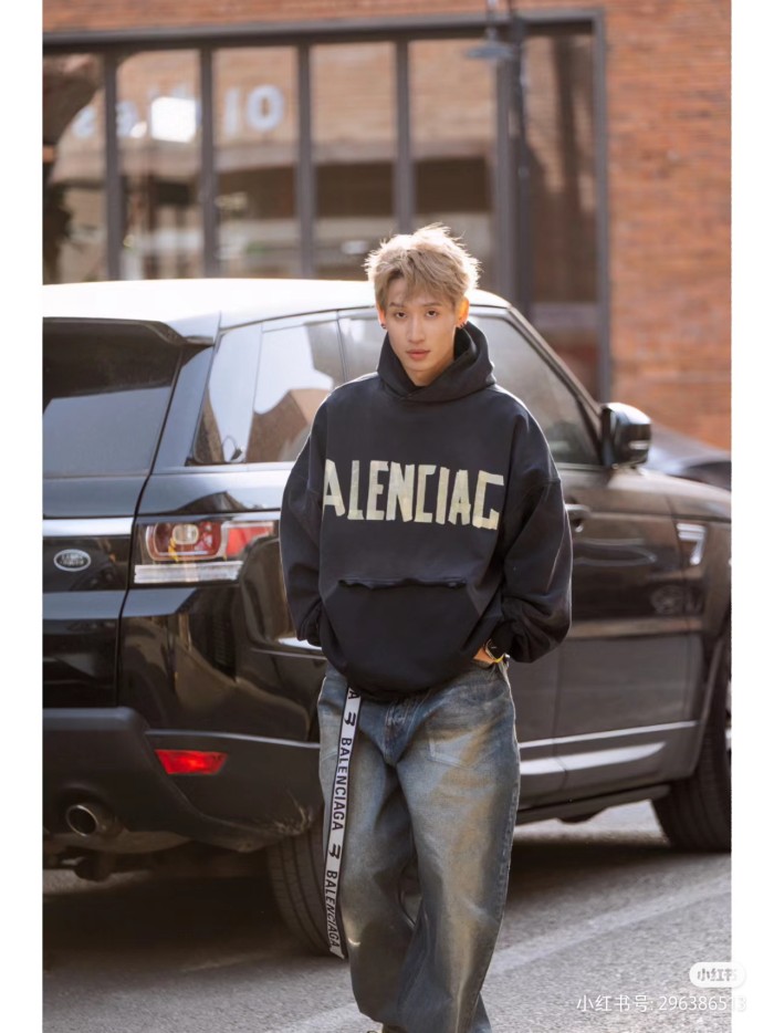 Clothes Balenciaga 526