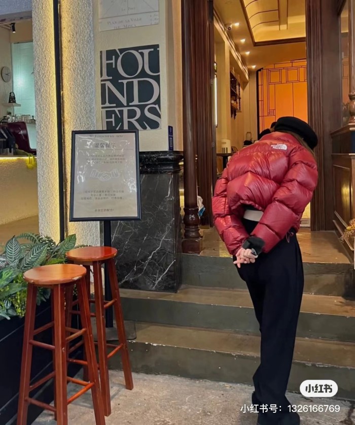 Clothes LOUIS VUITTON 829