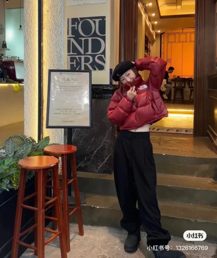 Clothes LOUIS VUITTON 829