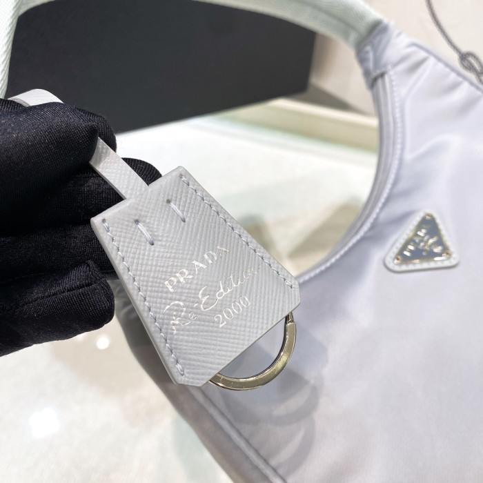 handbags prada Hobo 1NE515 Re-edition 2000    Size:22*17*6