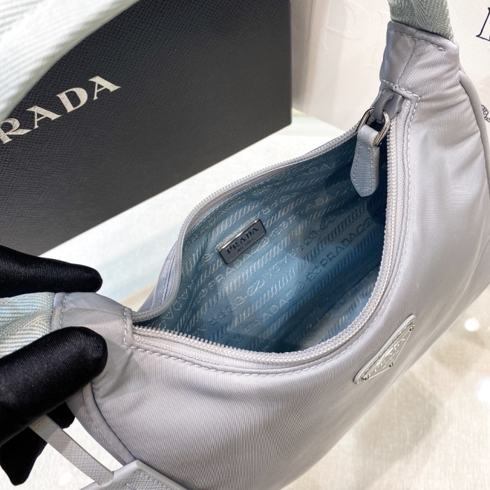 handbags prada Hobo 1NE515 Re-edition 2000    Size:22*17*6