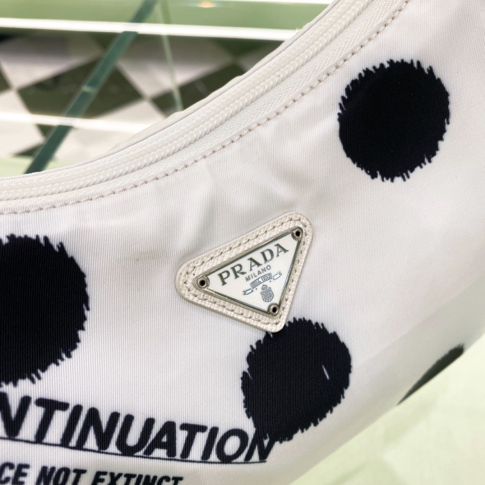 handbags prada Hobo 1NE515 re-edition 2000   Size:22*17*6