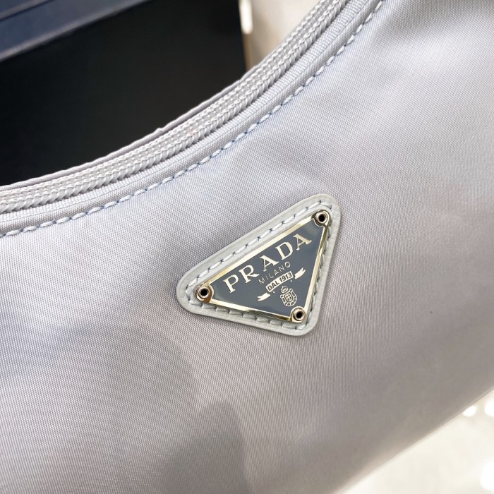 handbags prada Hobo 1NE515 Re-edition 2000    Size:22*17*6