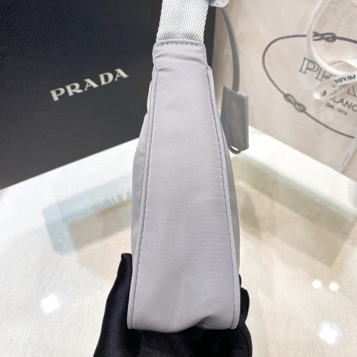 handbags prada Hobo 1NE515 Re-edition 2000    Size:22*17*6