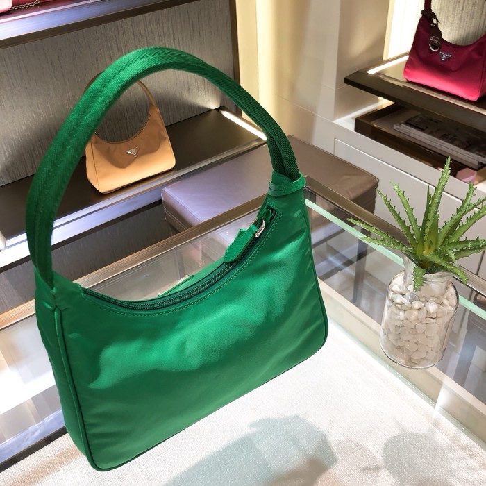 handbags prada Hobo 1NE515 Re-edition 2000    Size:22*17*6