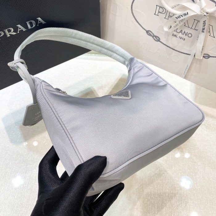 handbags prada Hobo 1NE515 Re-edition 2000    Size:22*17*6