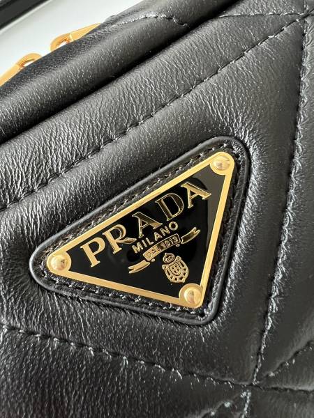 PRADA Soft Sheep Leather Crossbody Bag Shoulder Bag Women's Black 1BH197_2DF0_F0002_V_OVM size 22*7*11 cm