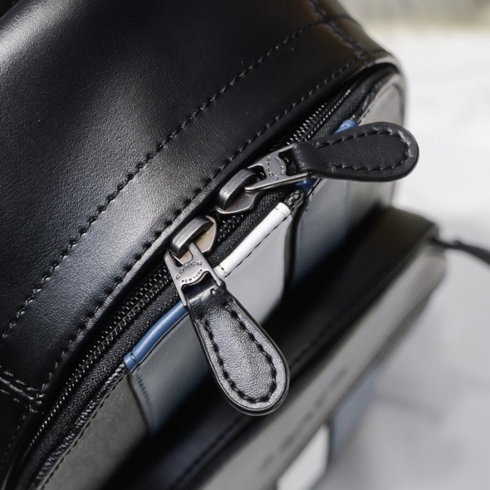 Coach 67249  size:20*34*7