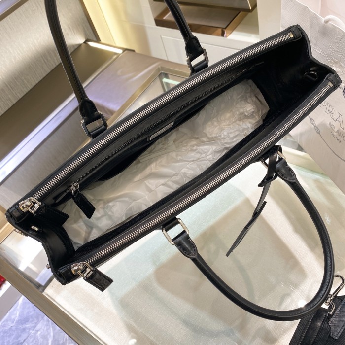 handbags prada 2VG061  size：39*29*9cm 