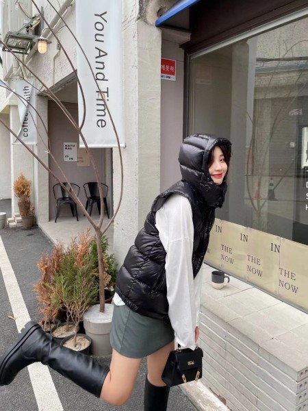 Moncler Bormes Down Vest