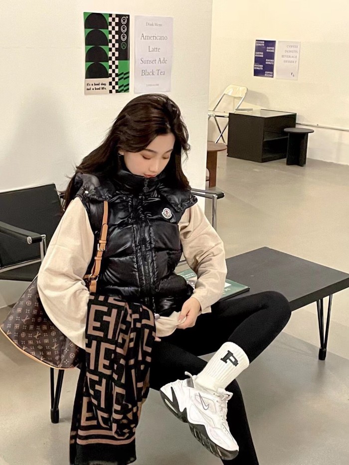 Moncler Bormes Down Vest