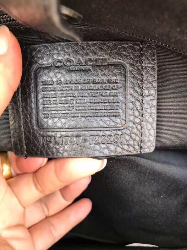 Coach F23251 size 33*40*15