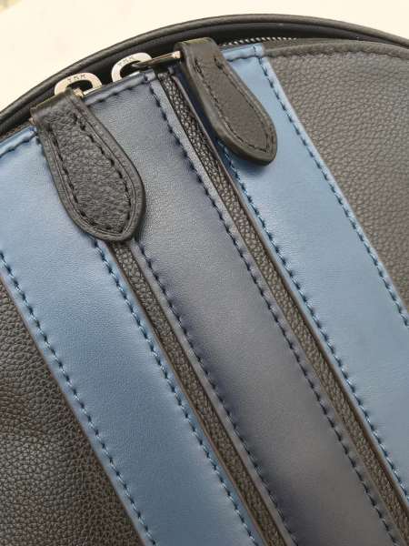 Coach F49324  size:32*41*14