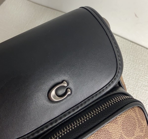 Coach CH710 size:13*17*7