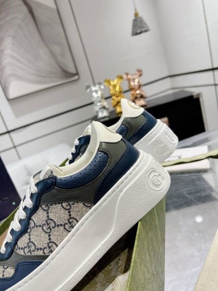 GUCCI GG Supreme Sneakers Blue
