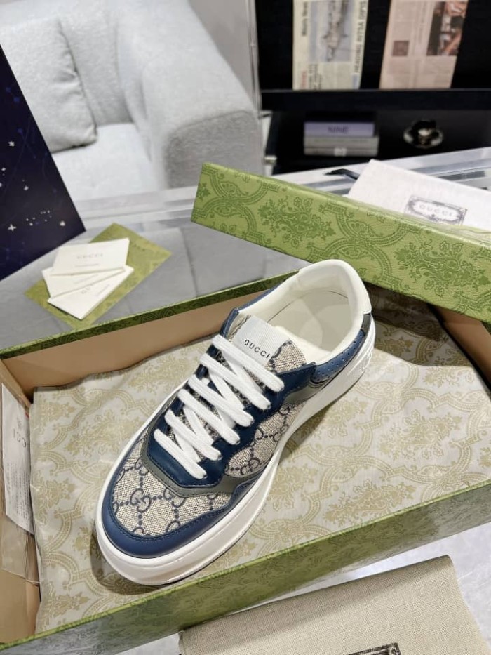 GUCCI GG Supreme Sneakers Blue