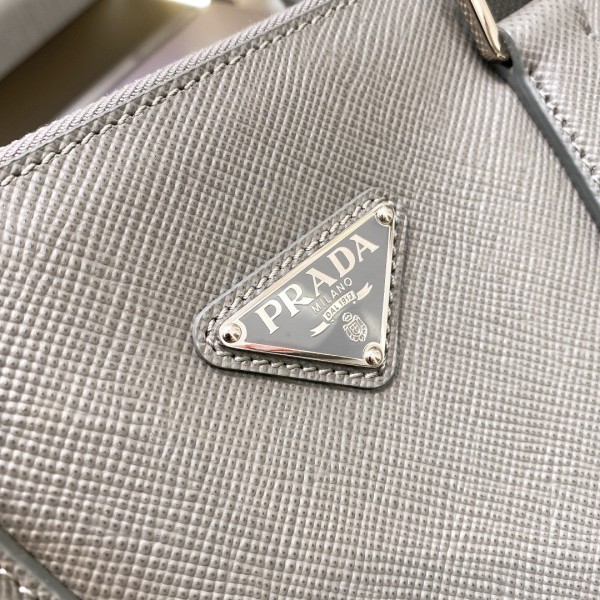 handbags prada 2VG061  size：39*29*9cm 