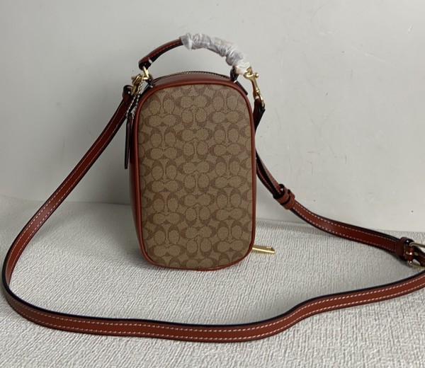 Coach CH368 size:11*17.8*5