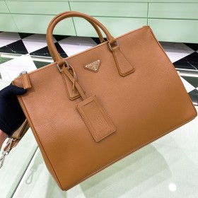 handbags prada 2VG061  size：39*29*9cm 