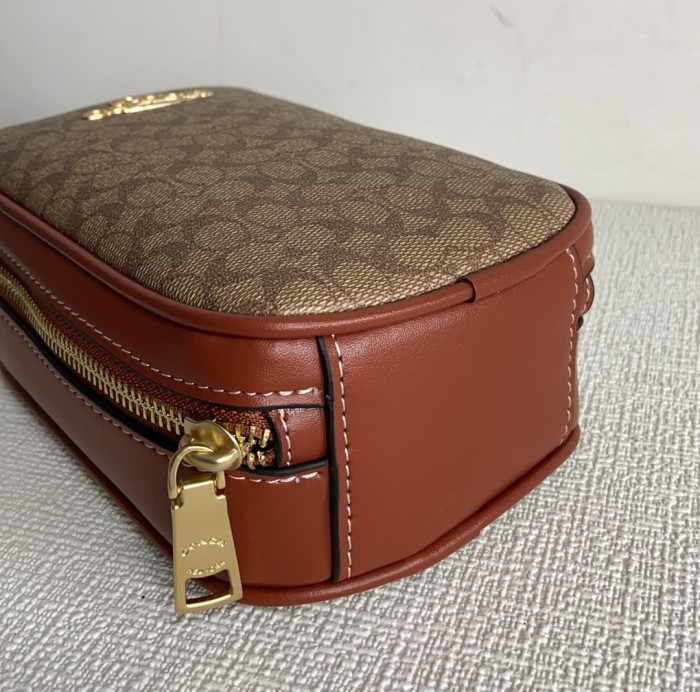 Coach CH368 size:11*17.8*5
