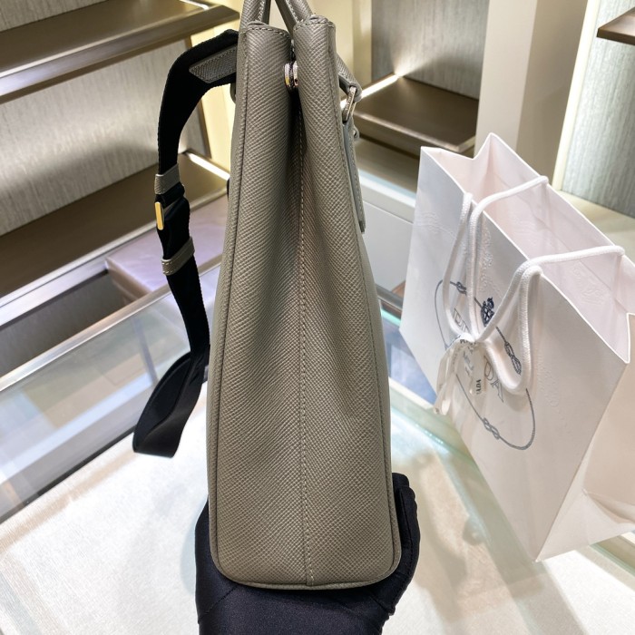 handbags prada 2VG061  size：39*29*9cm 