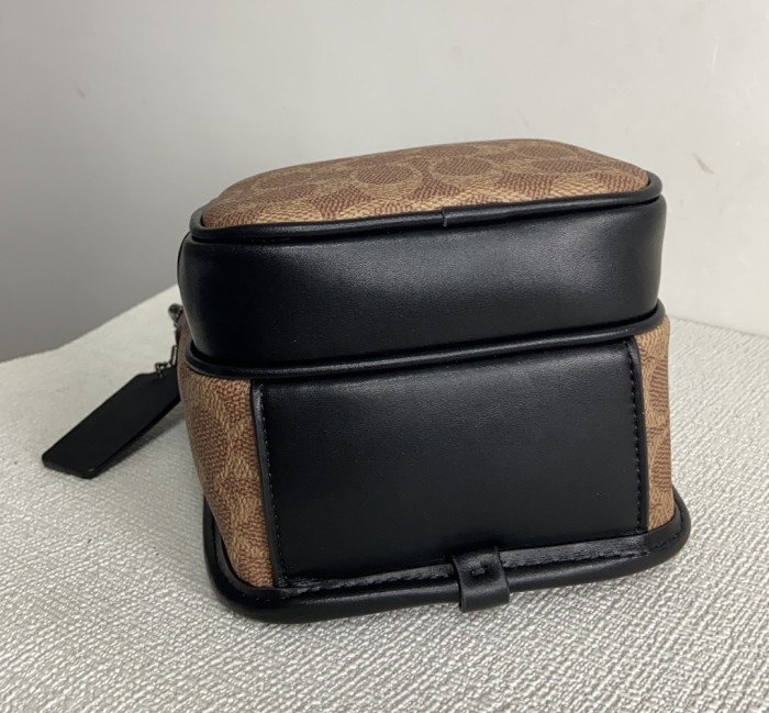 Coach CH710 size:13*17*7