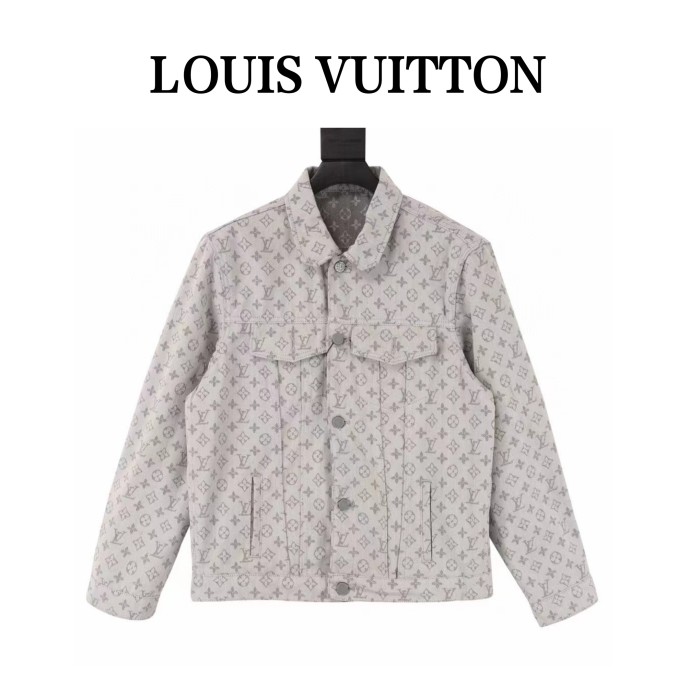 Clothes LOUIS VUITTON 852