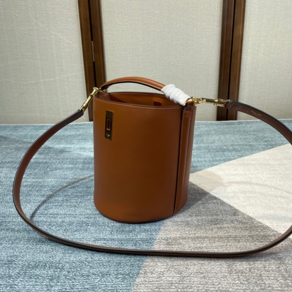 Handbags CELIN TEEN BUCKET 16 197573   size:16 X 18 X 16 cm