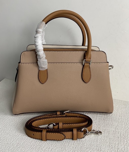 Coach CH859  size:26*17*11