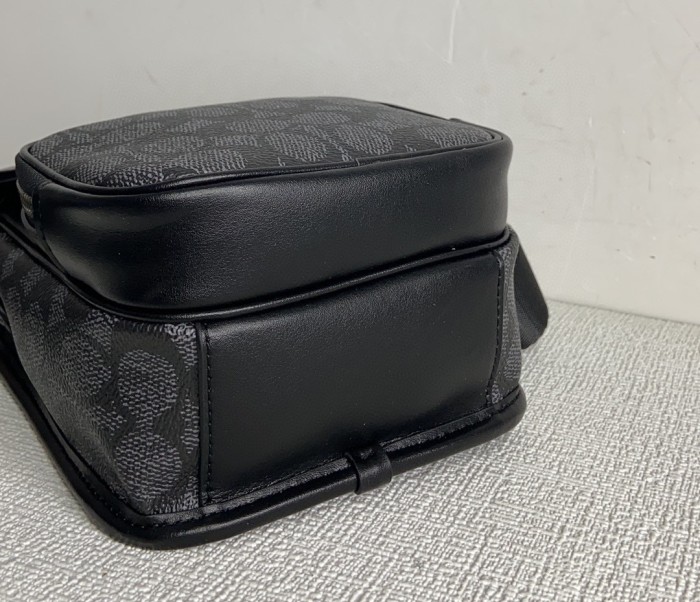  Handbags Coach CH710 size:13/17/7 cm