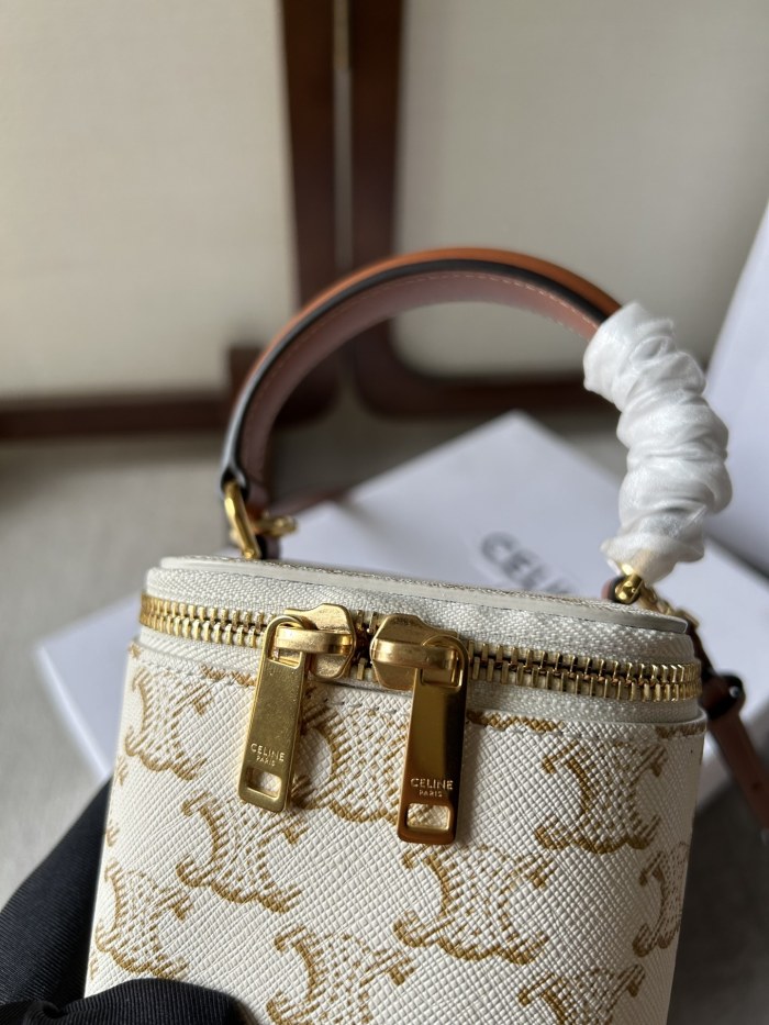 Handbags CELIN-E 110762  101762 size:9.5 X 8 X 9