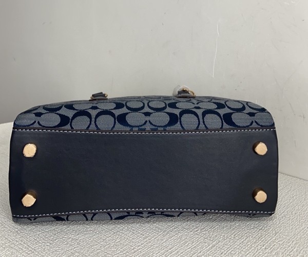 Coach CH859  size:26*17*11