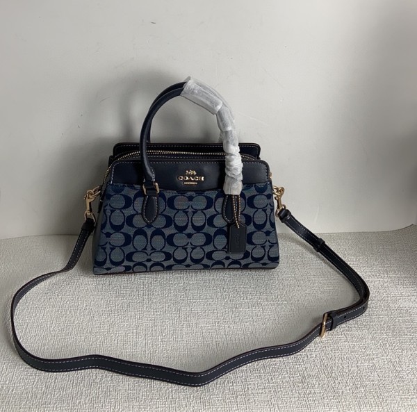 Coach CH859  size:26*17*11