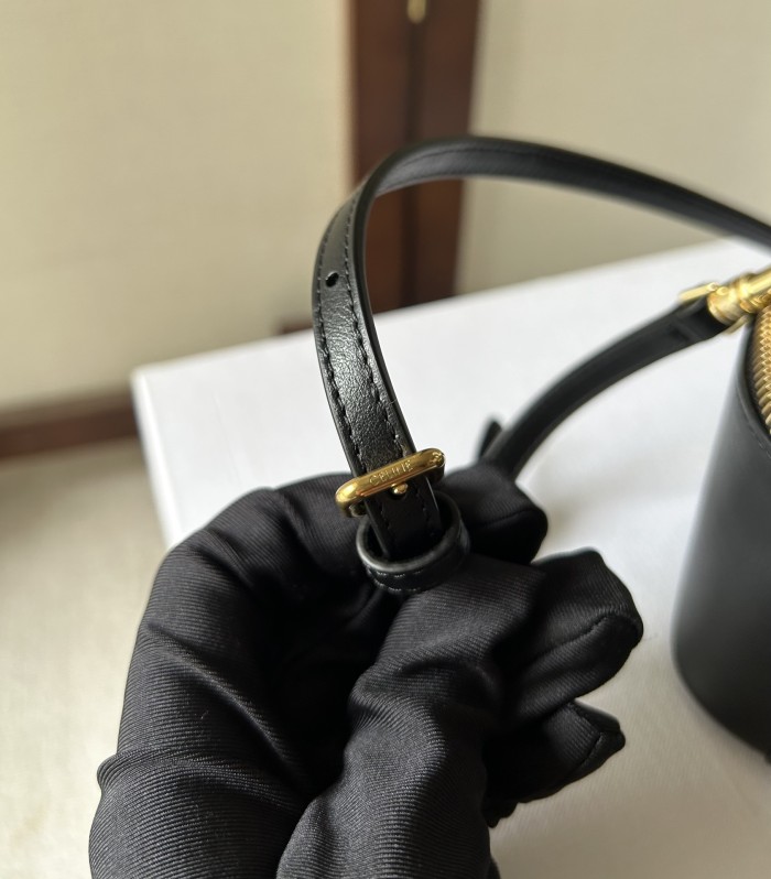  Handbags CELIN-E 110762  101762 size:9.5 X 8 X 9 cm