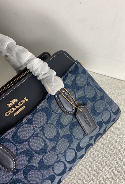 Coach CH859  size:26*17*11