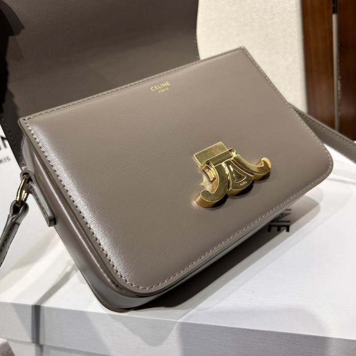  Handbags CELIN TEEN TRIOMPHE BAG 188423 size:18.5*14*5 cm