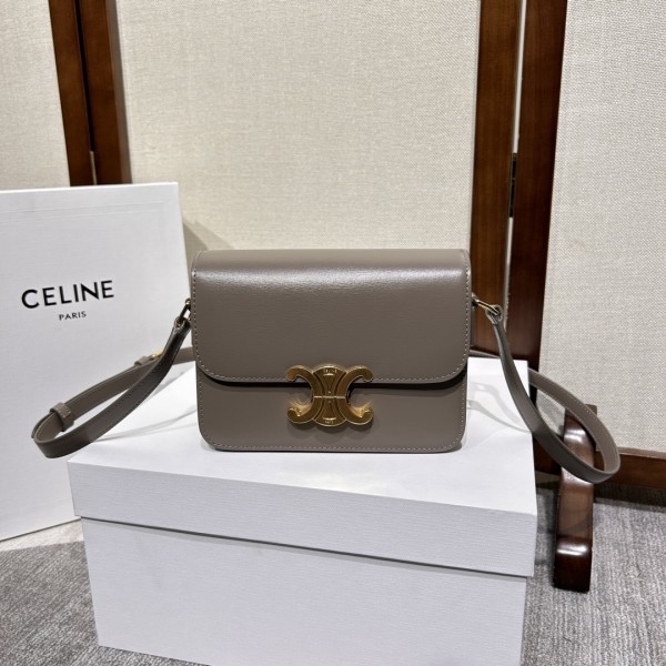  Handbags CELIN TEEN TRIOMPHE BAG 188423 size:18.5*14*5 cm